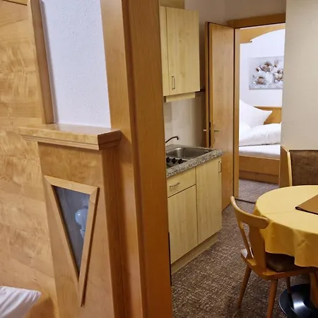 ホームステイ Haus Marita オエッツ